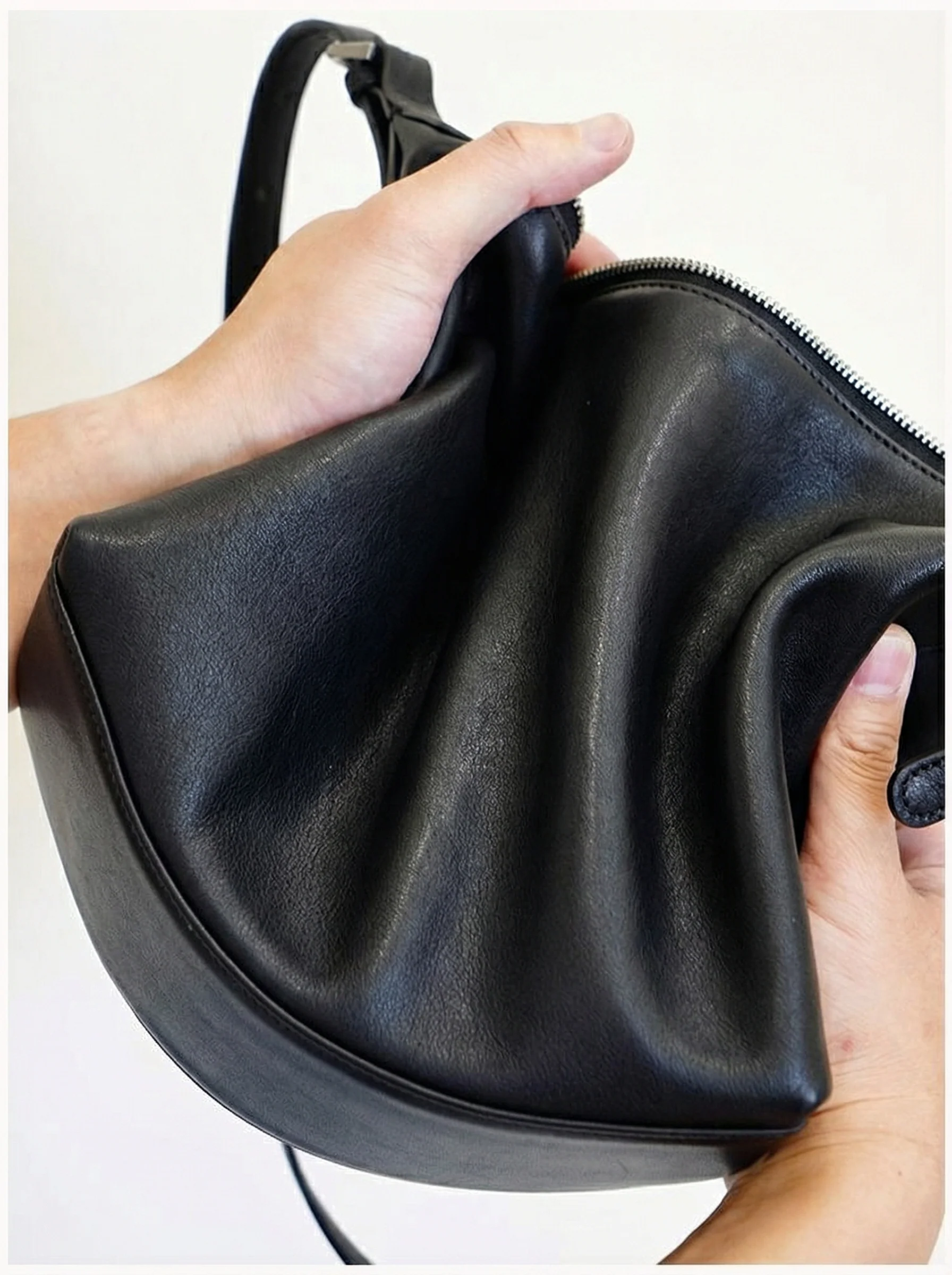 Vegetable-Tanned Cowhide Dumpling Bag - Image 4