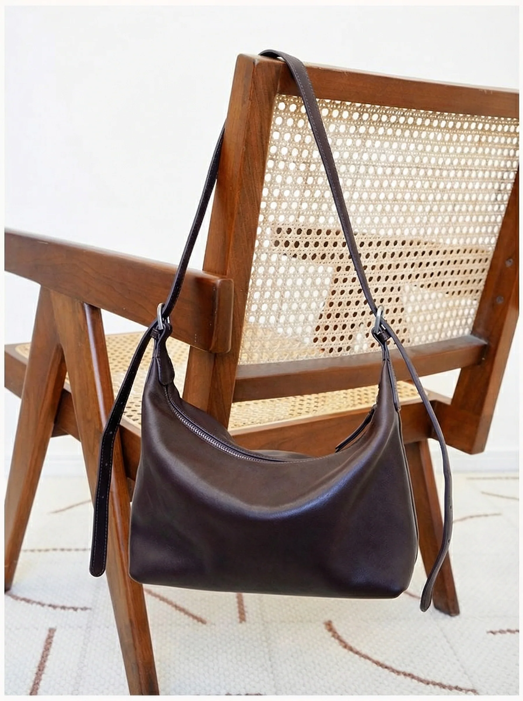 Vegetable-Tanned Cowhide Dumpling Bag - Image 8
