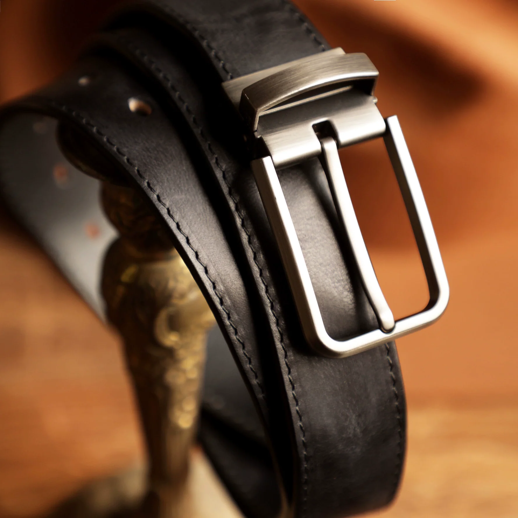 Vegetable-Tanned Cowhide Pin Buckle Belt - Image 6