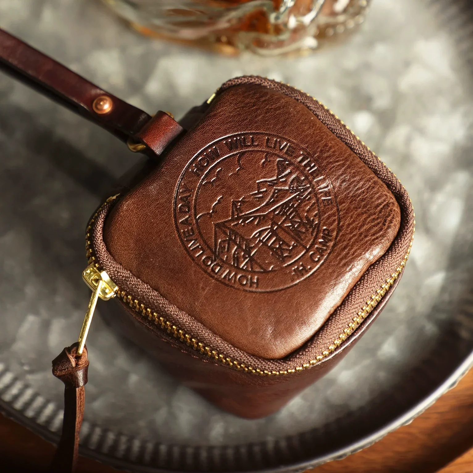 Vegetable-Tanned Leather Bracelet Case - Image 8