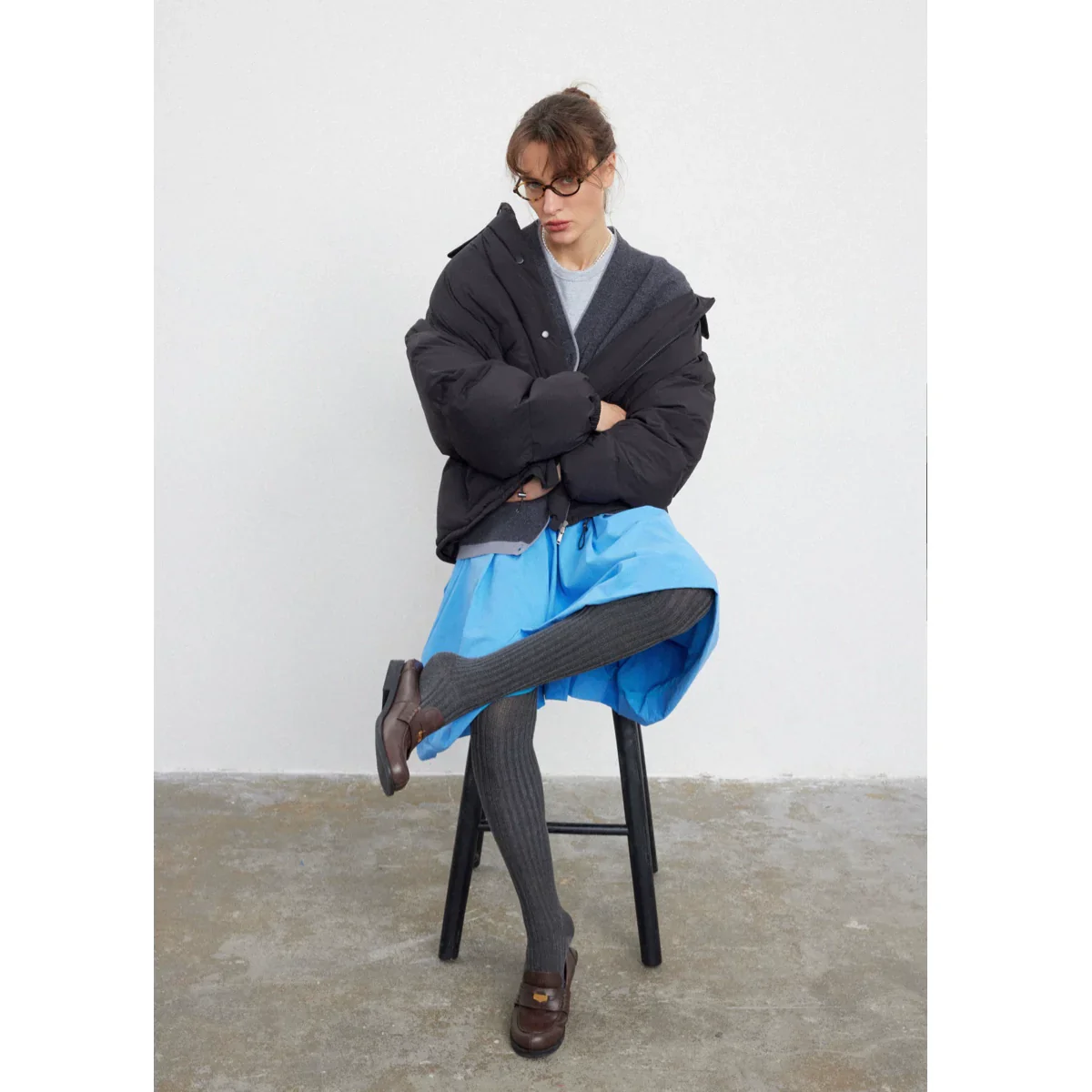 Versatile Leather-Collared Down Jacket - Image 3