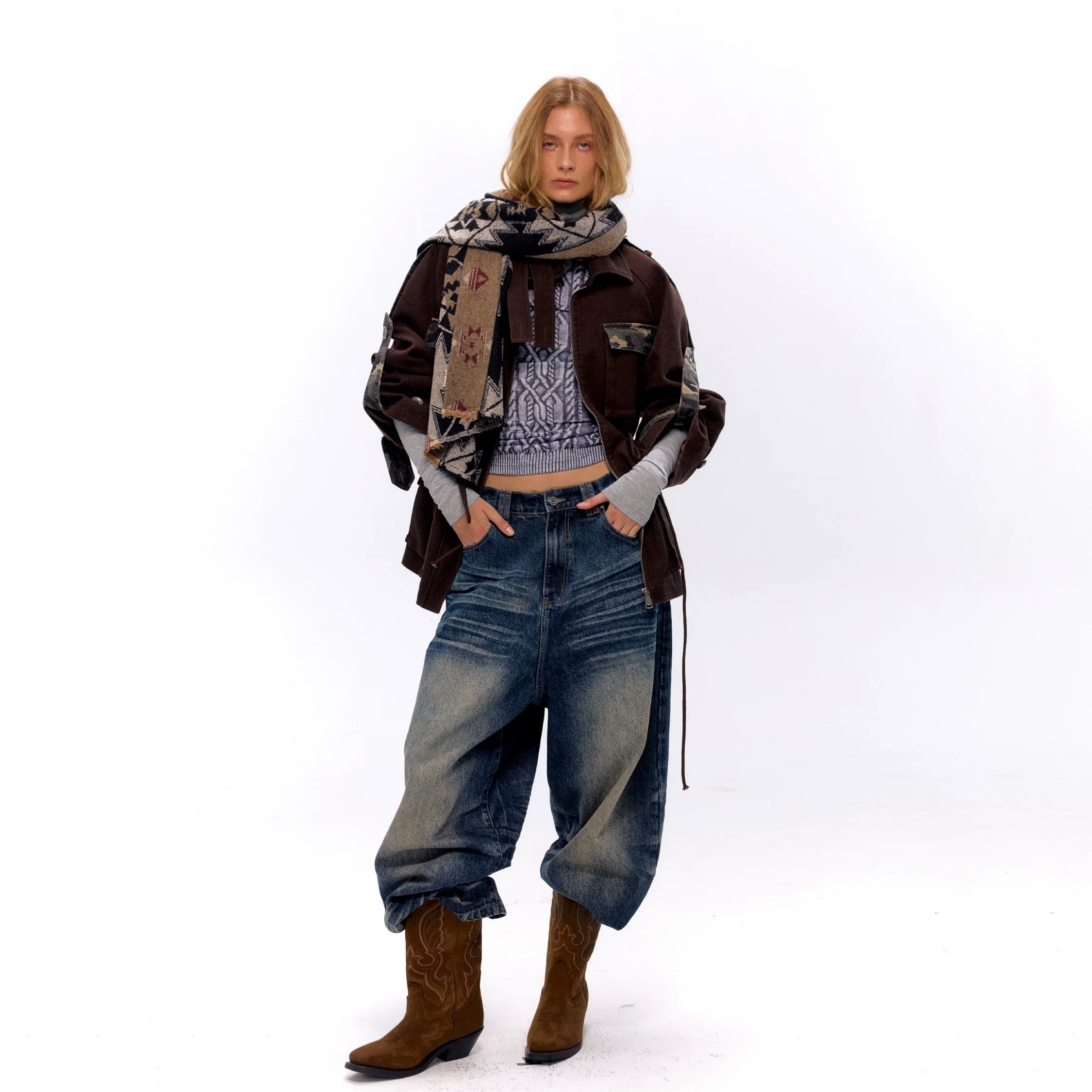 Vintage Distressed Jeans - Image 4