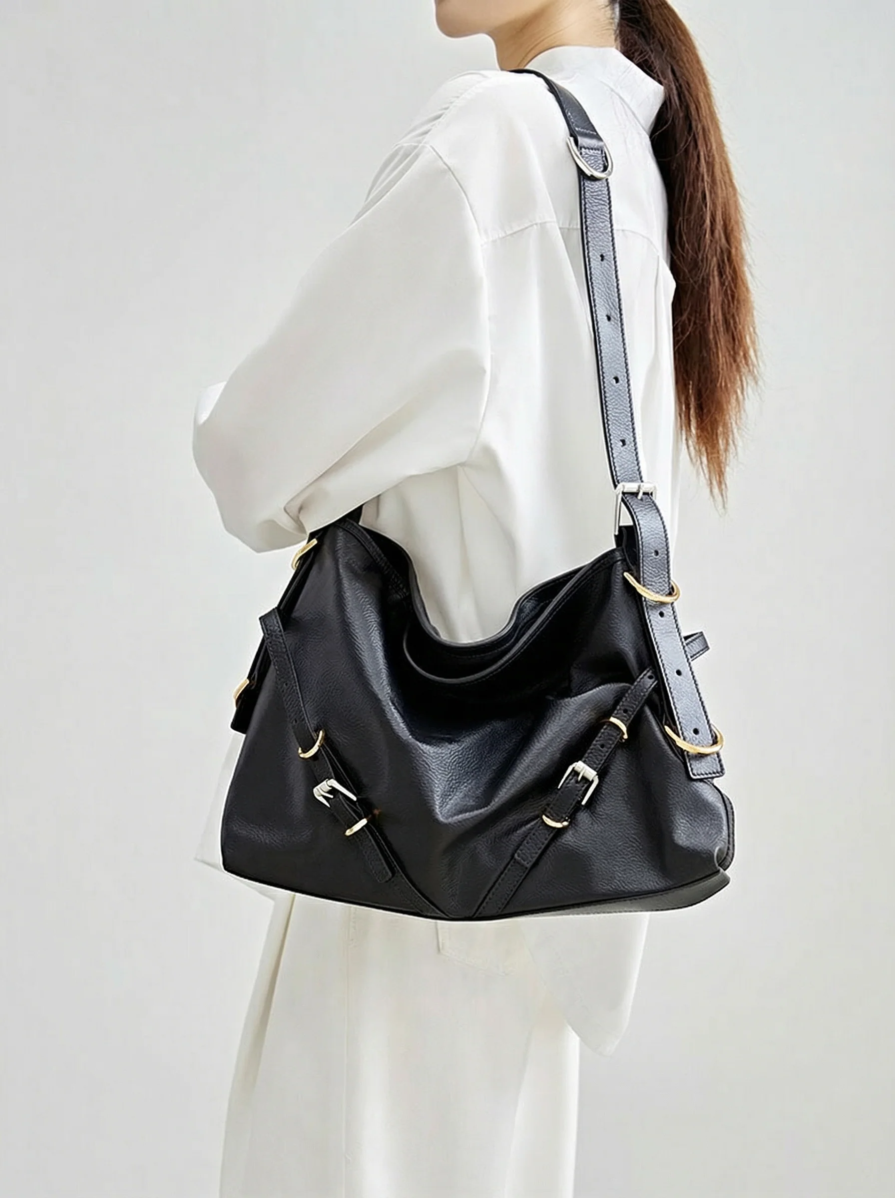 Voyou Hobo Tote - Image 3