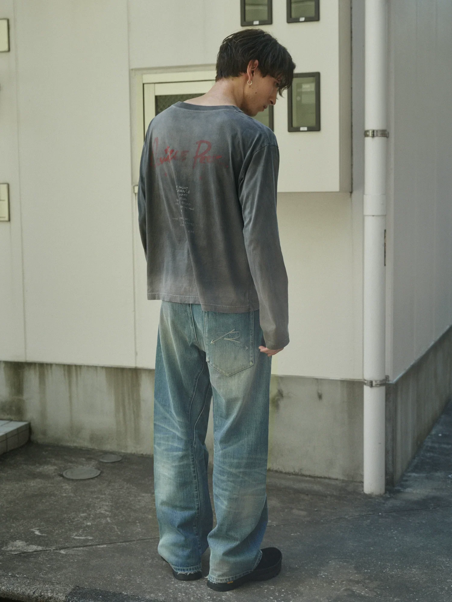Washed Charcoal Western Graphic Long-Sleeve Tee - Image 3