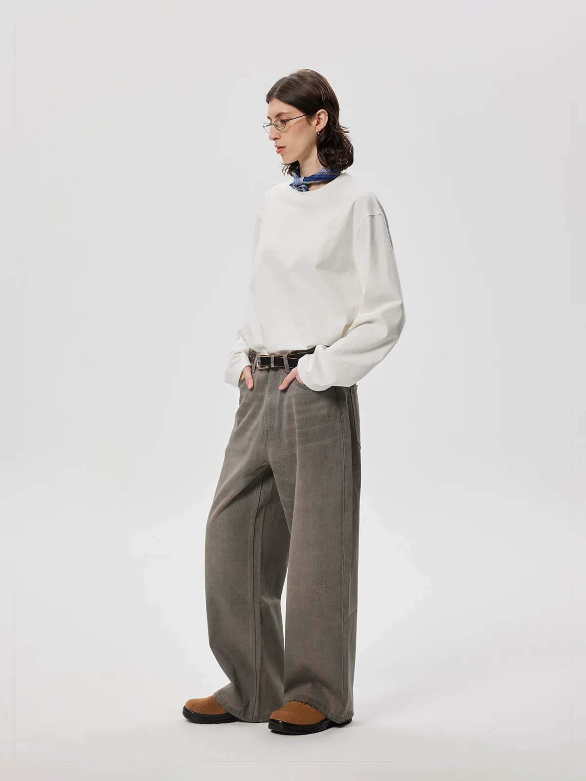 Washed Gray Straight Jeans - Image 3