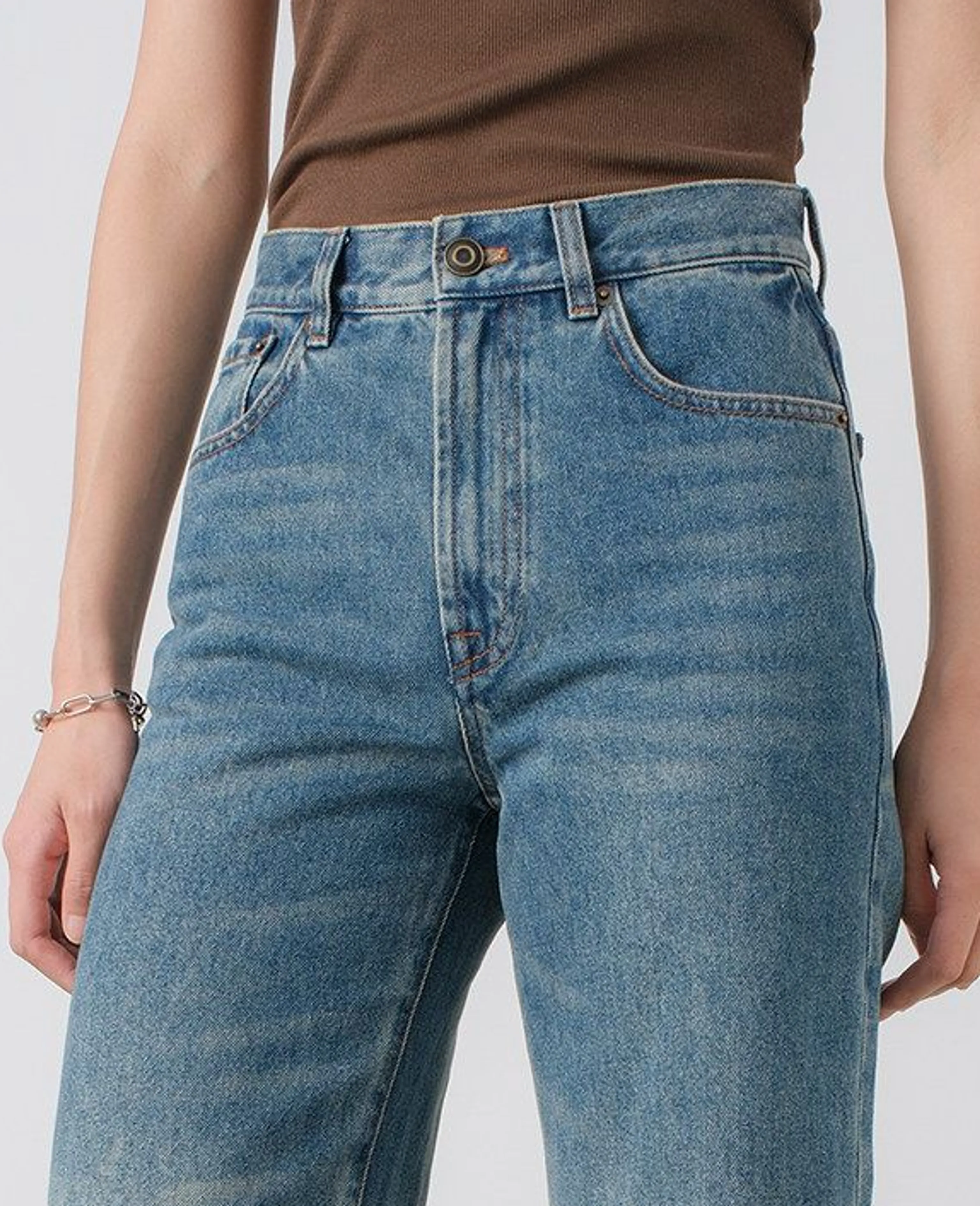 Washed High-Rise Flared Jeans - Image 4