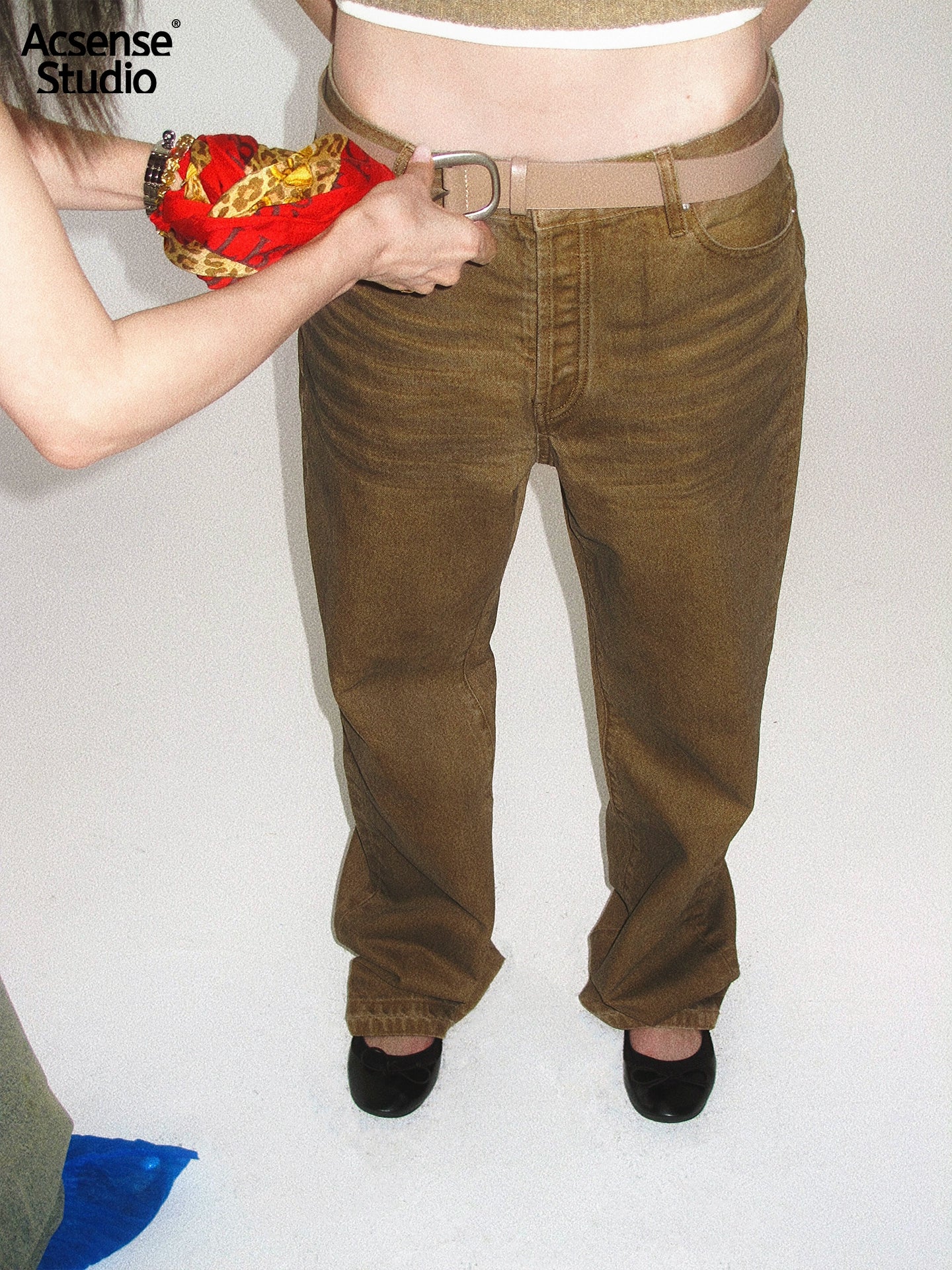 Washed Sand Straight-Leg Jeans - Image 4