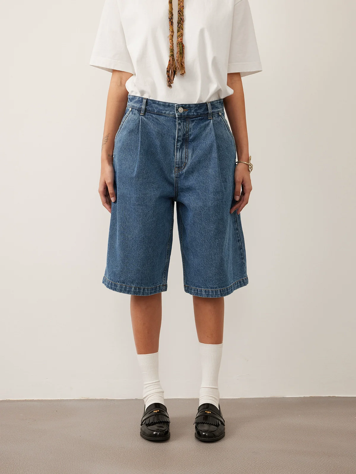 Washed Single Pleat Denim Shorts - Image 7