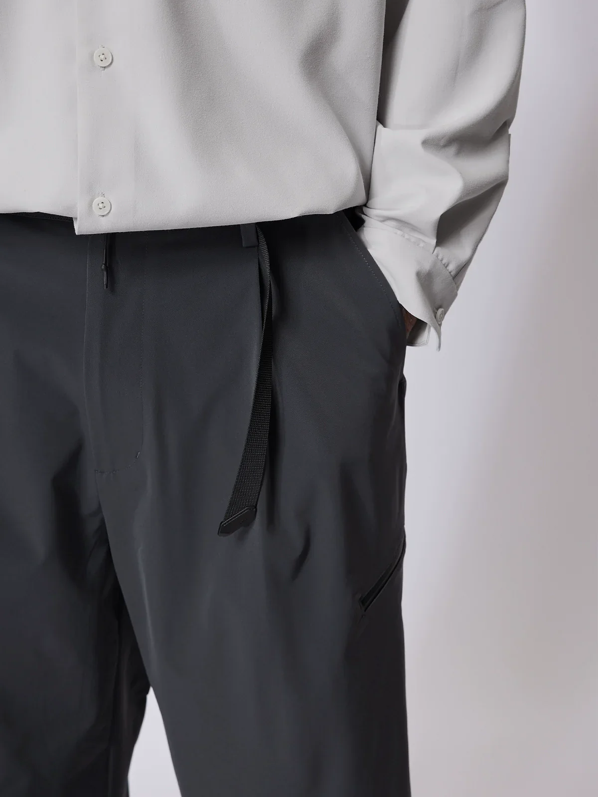 Water-Repellent Loose Commuter Trousers - Image 4