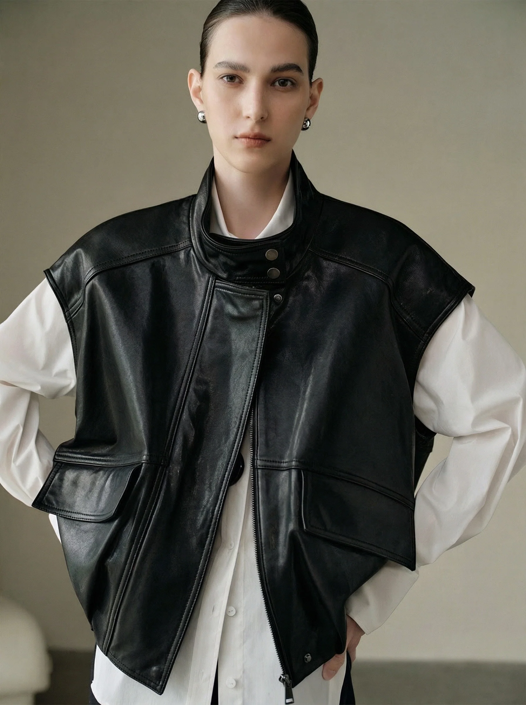 Waxed Cowhide Stand Collar Vest - Image 2