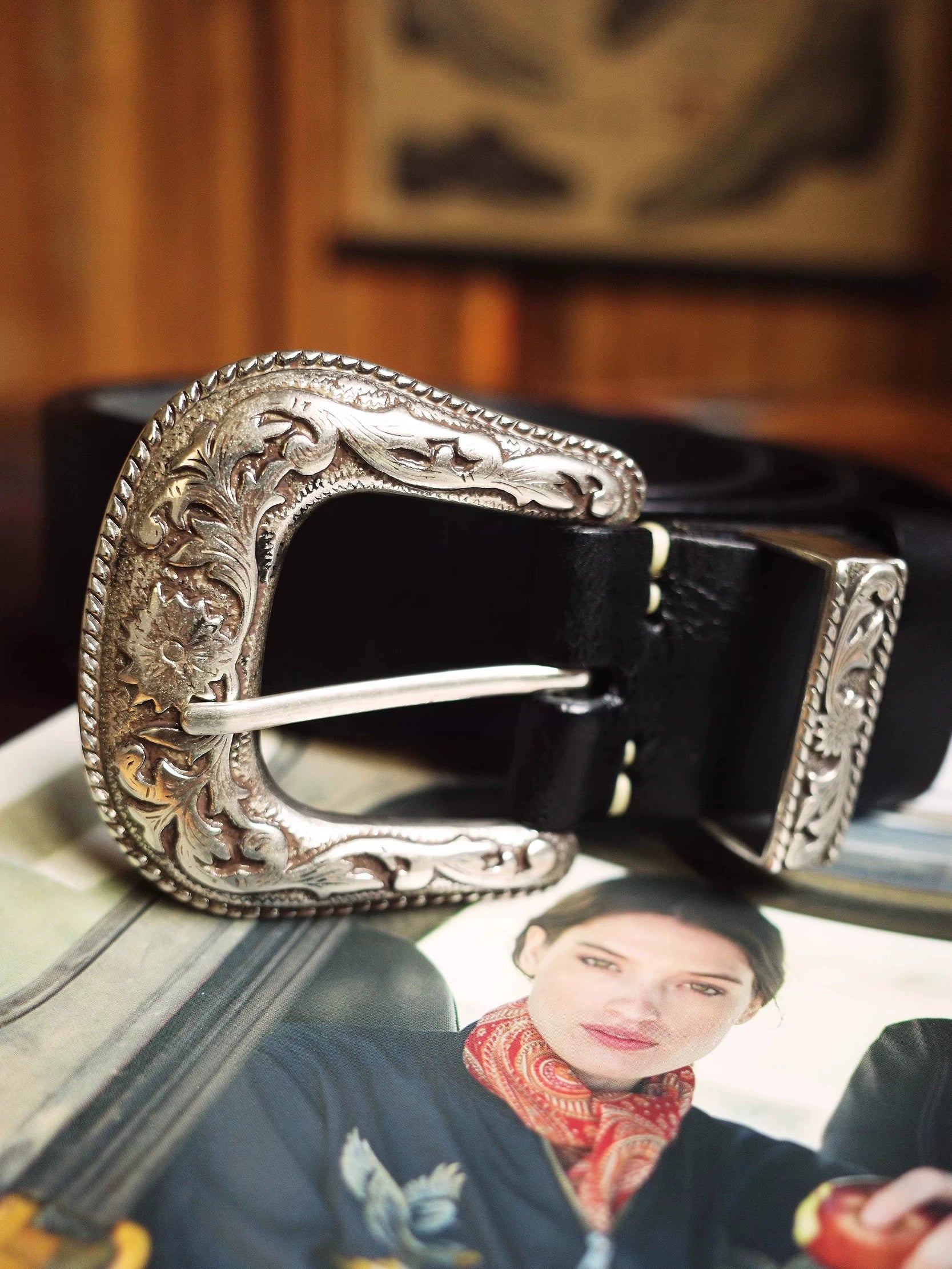 Western Buckle Leather Belt - Image 4
