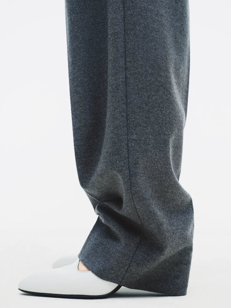 Wide-Leg Pleated Trousers - Image 4