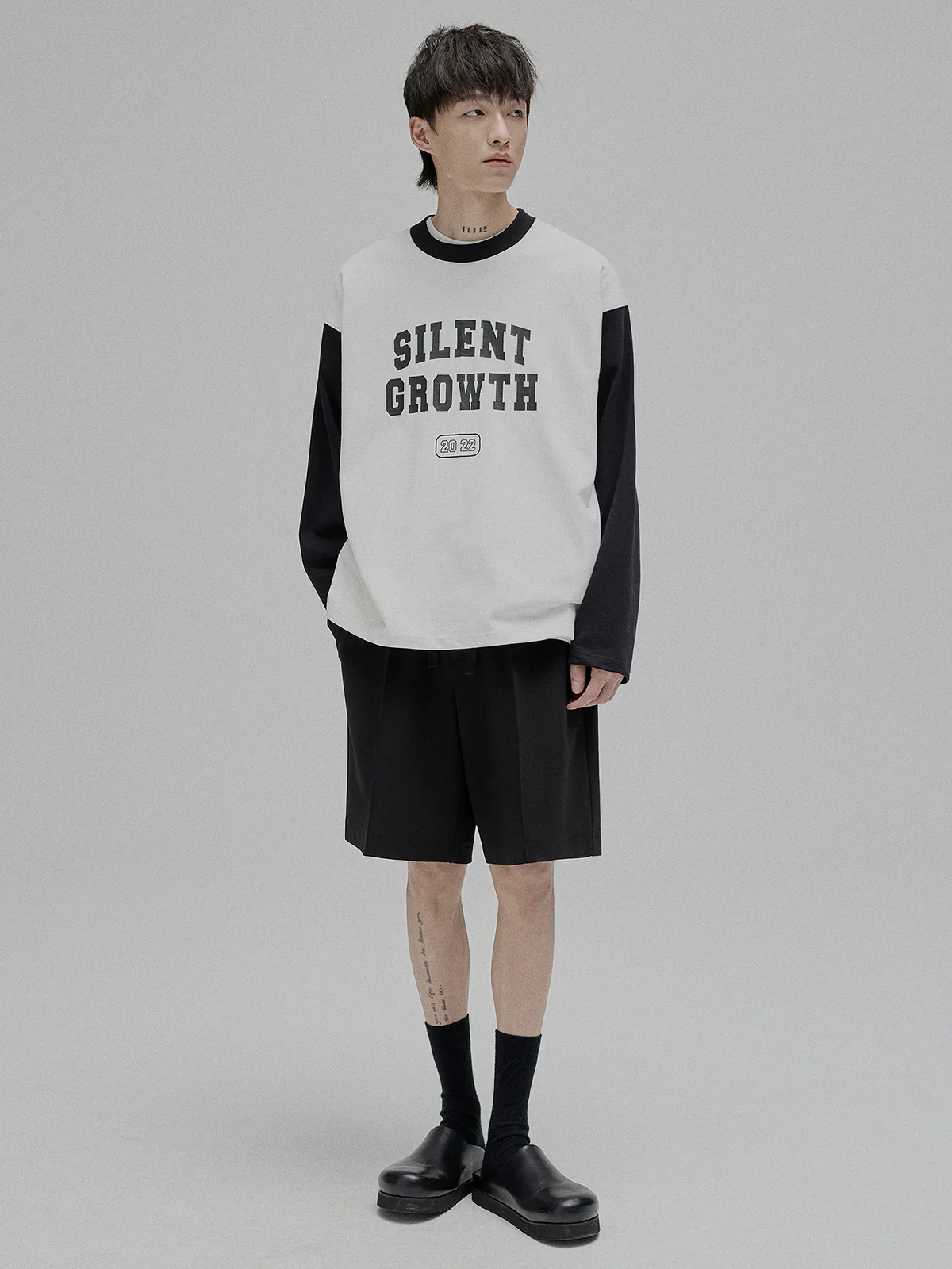 Wide-Leg Roman Knit Drawstring Trousers & Shorts - Image 4