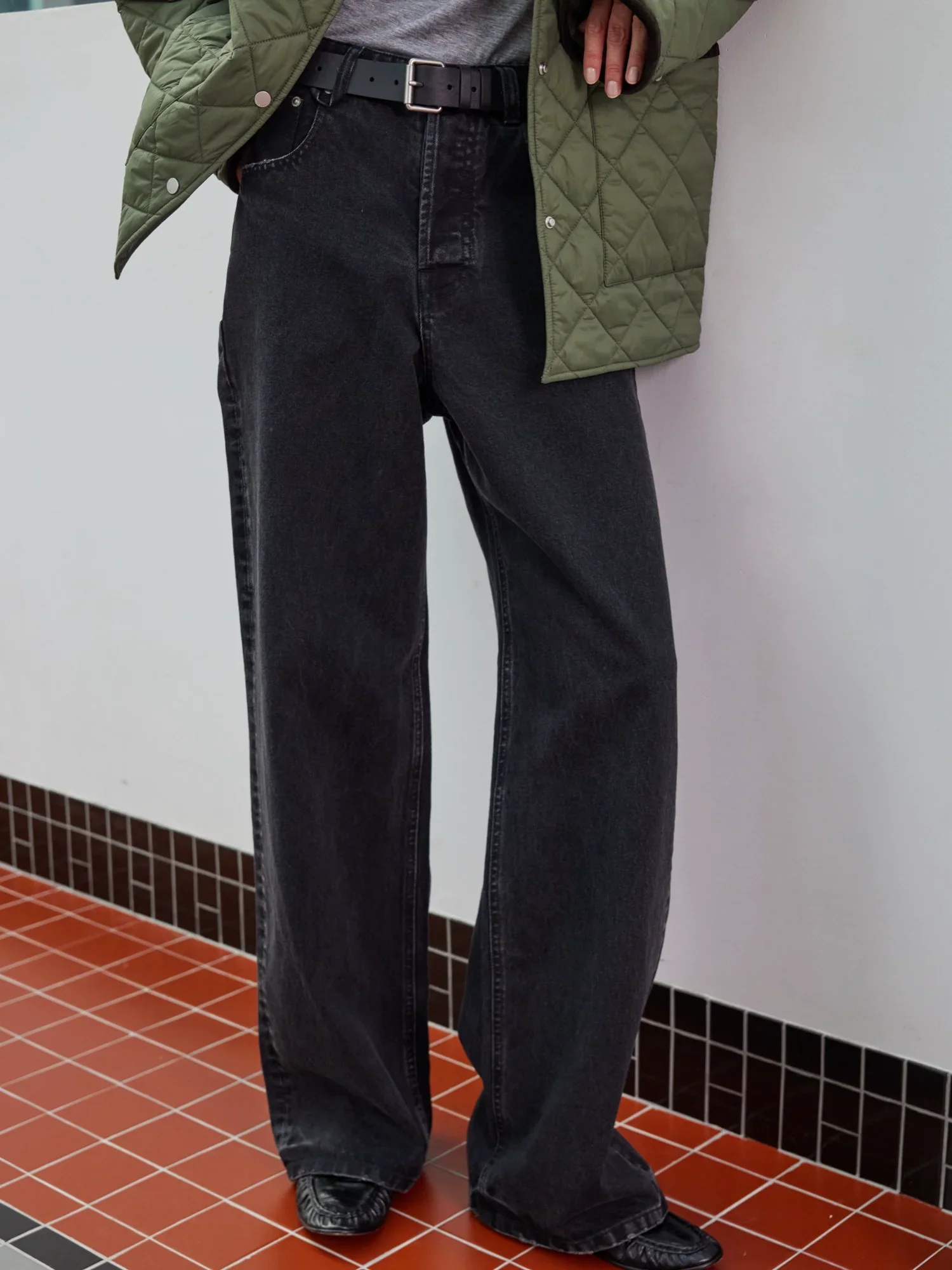 Wide-Leg Straight Denim Jeans - Image 2