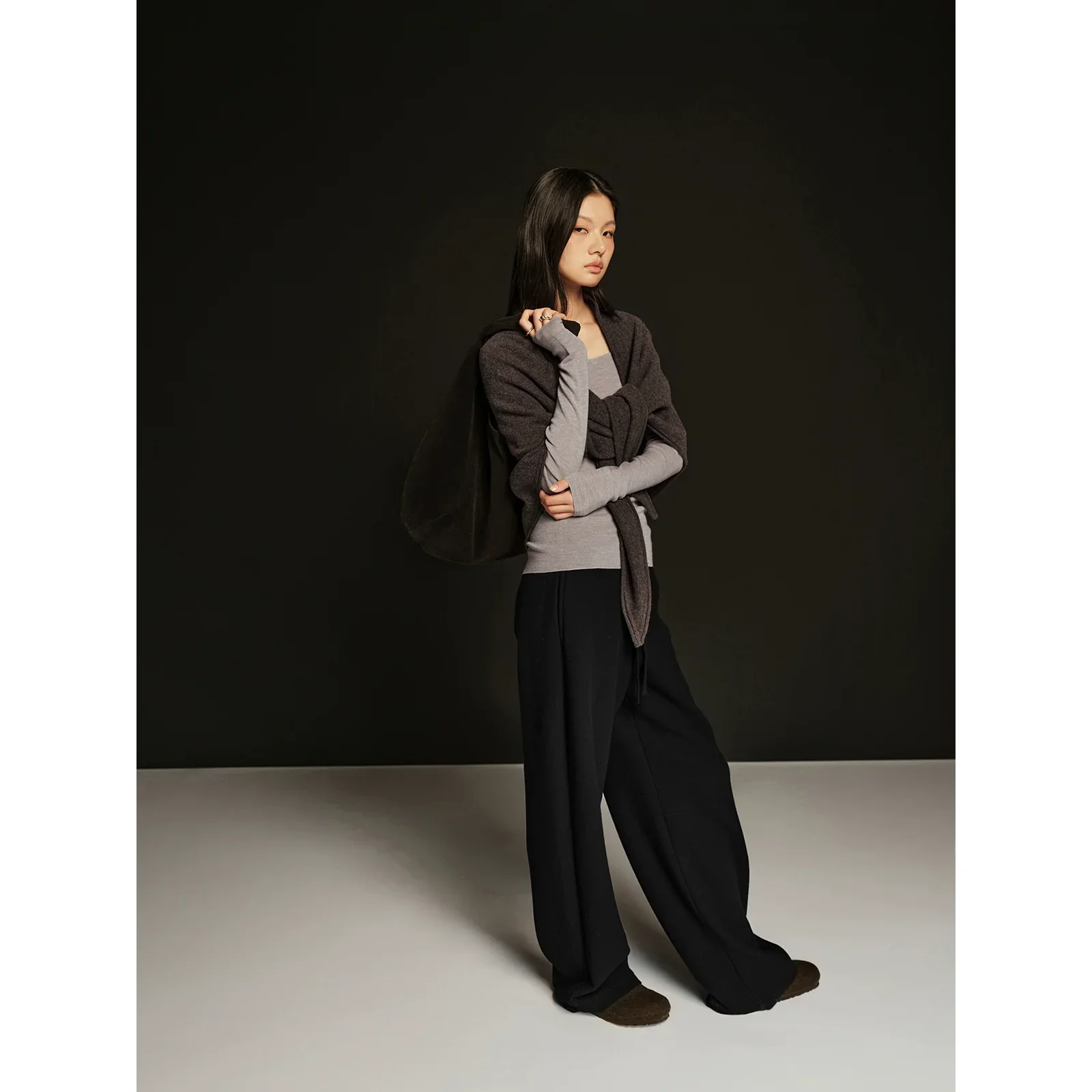 Wide-Leg Stretch Trousers - Image 3