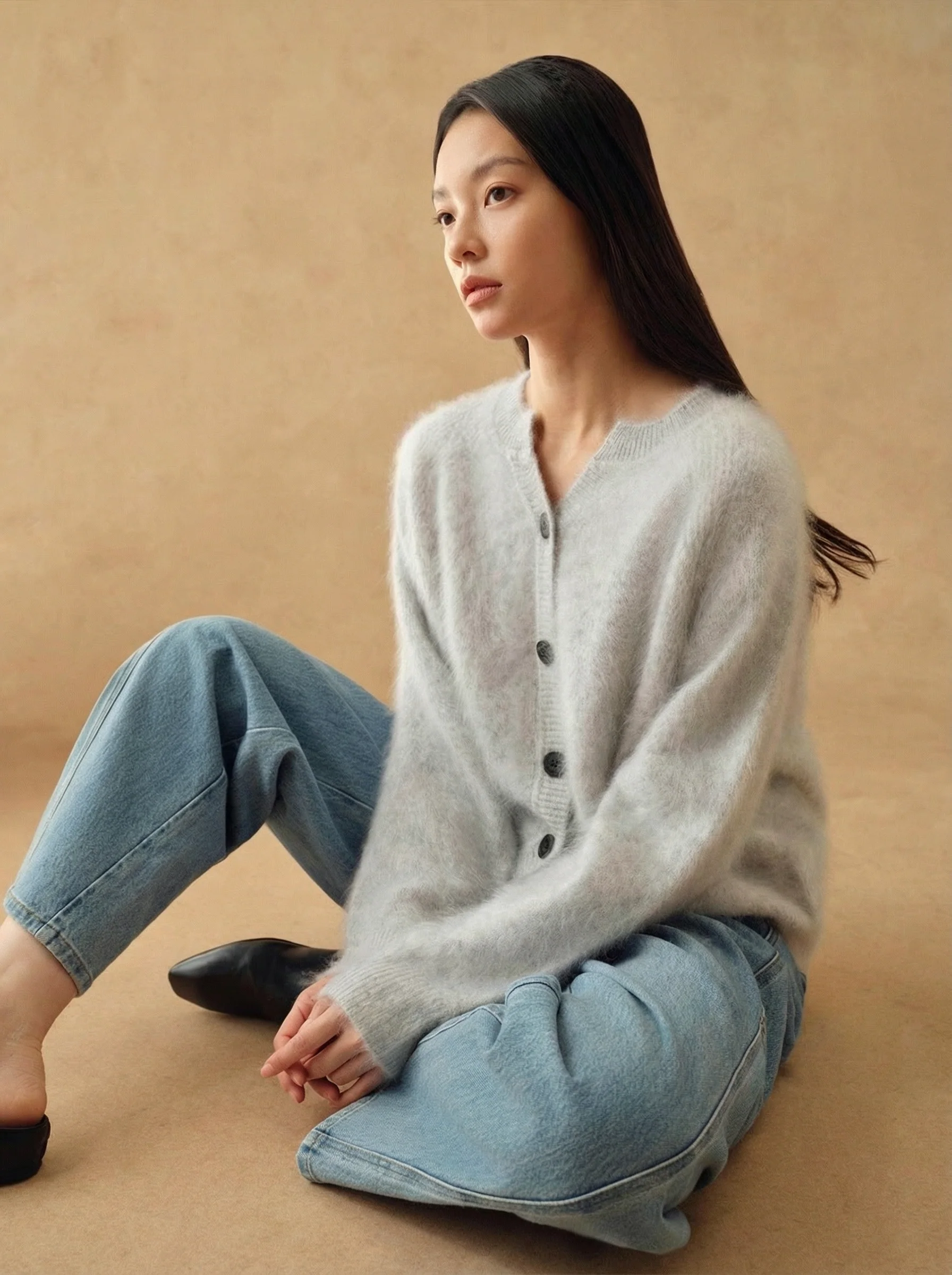 Winter Snow Brushed Cashmere V‑Neck Cardigan - Image 7