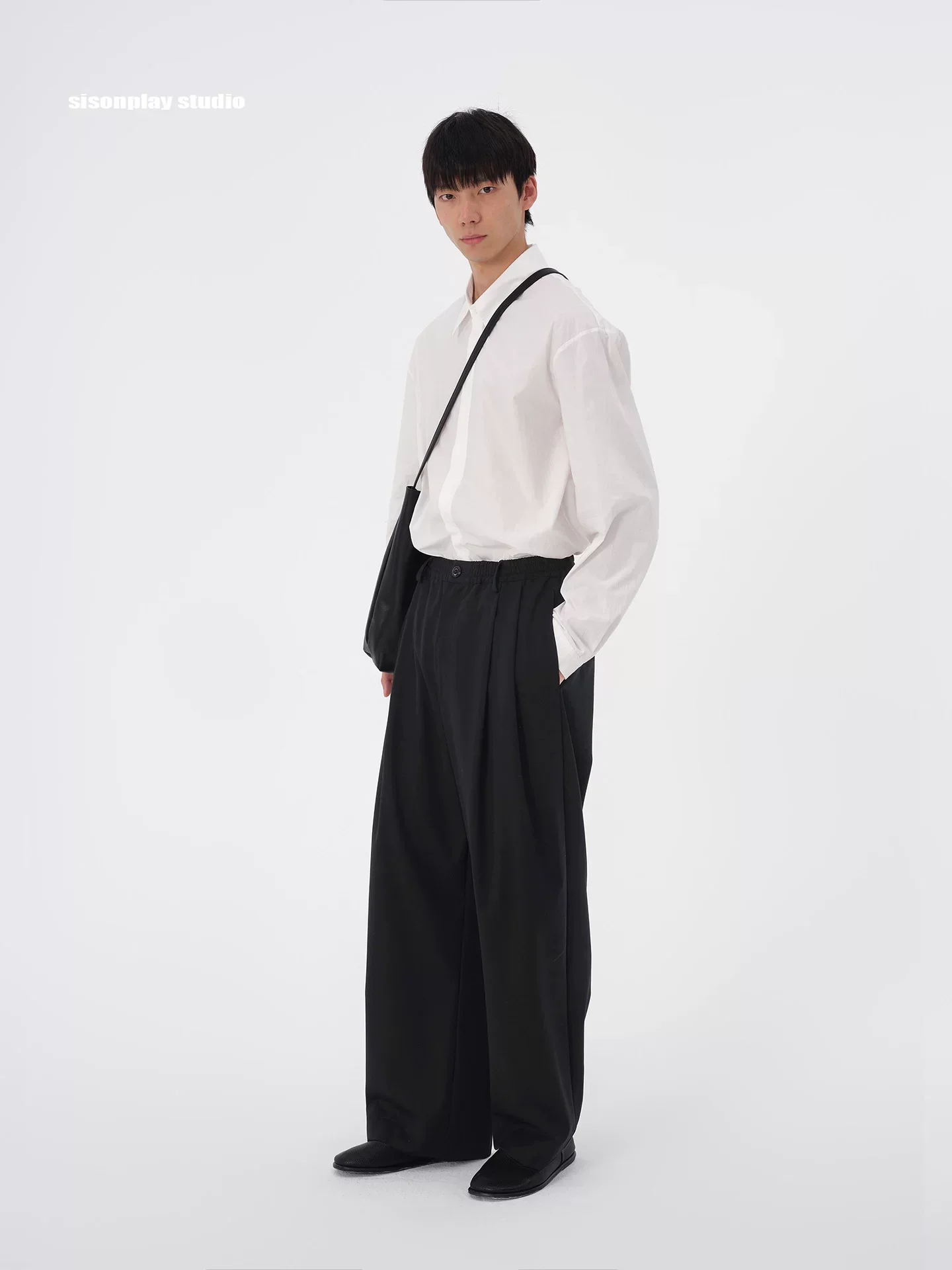Wool Ultra-Wide Pleated Trousers - Image 4
