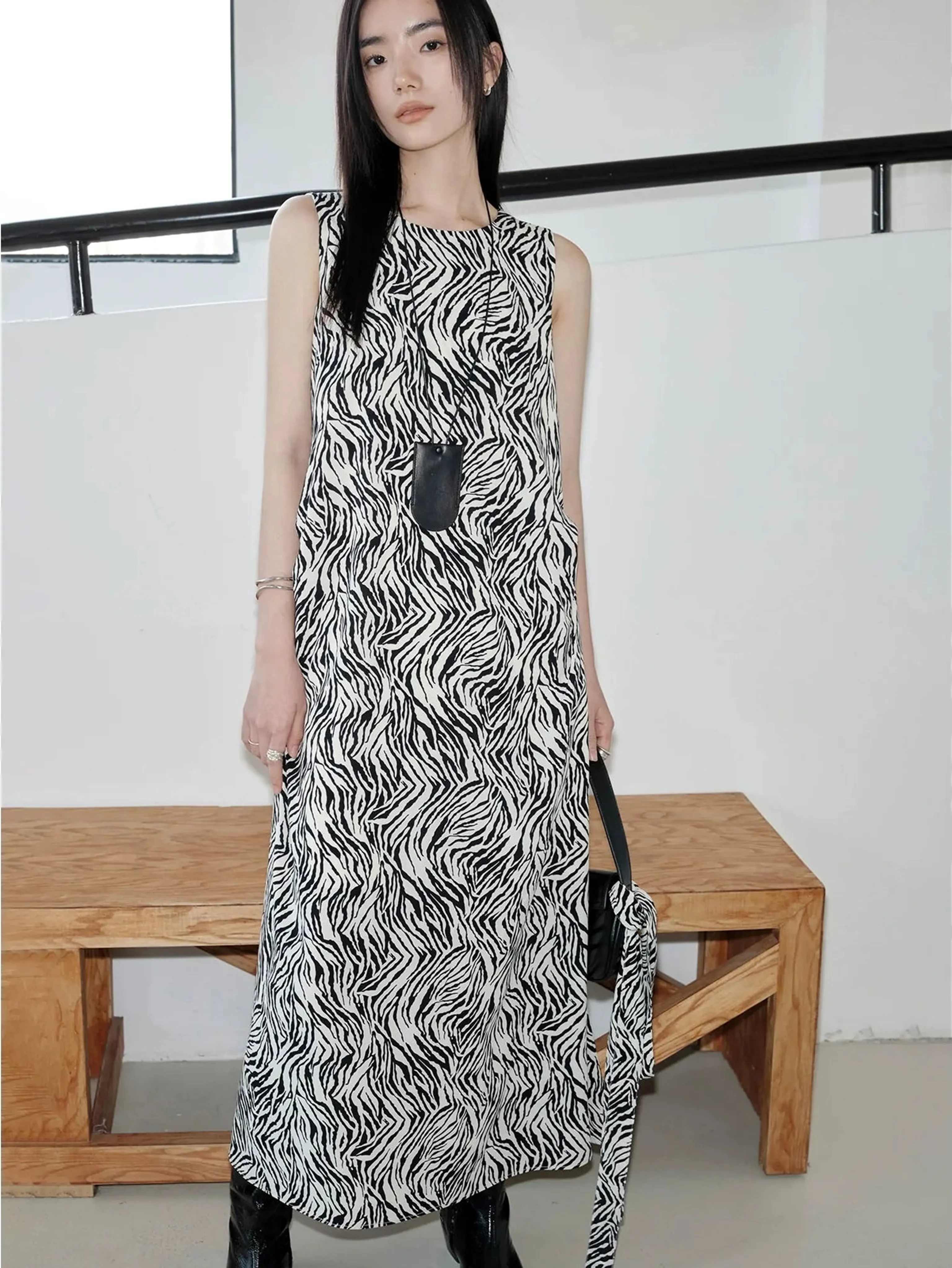 Zebra Print Sleeveless Dress - Image 3